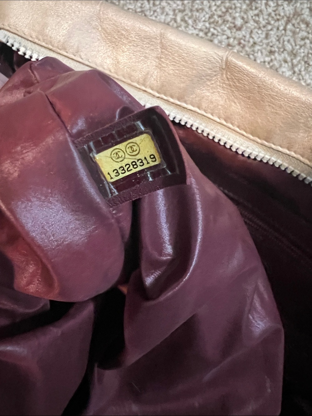 ♥️ CHANEL Coco Cocoon Burgundy Tote - Picture 16 of 17